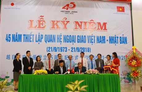 Célébration des 45 ans des relations diplomatiques Vietnam - Japon à Vinh Long ảnh 1