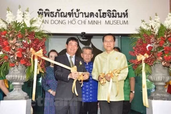 Inauguration du Musée Ho Chi Minh au Nord de la Thaïlande ảnh 1