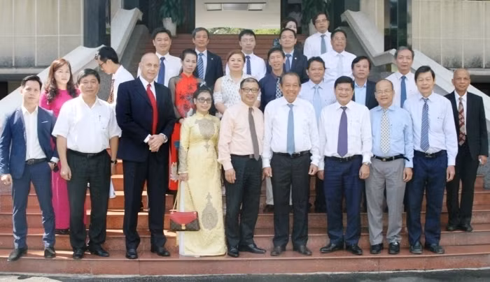 Les contributions des hommes d’affaires vietnamiens en Australie sont très importantes ảnh 1