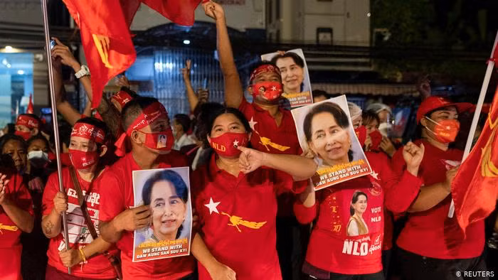 Myanmar : le parti NLD remporte la majorité aux élections ảnh 1
