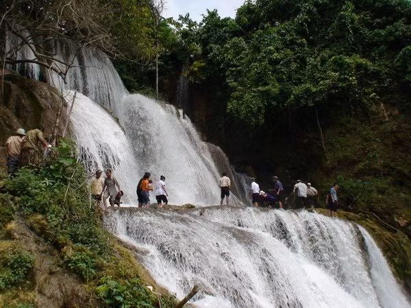  Tuyen Quang vise à faire du tourisme un secteur économique de pointe ảnh 2