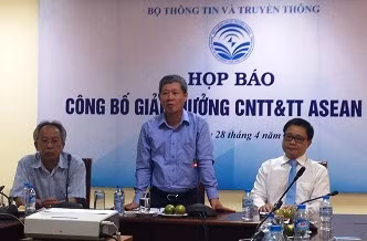 Présentation du prix des TIC de l’ASEAN 2016 ảnh 1