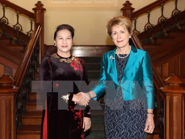 La présidente de l’AN Nguyên Thi Kim Ngân reçoit le gouverneur de l'Australie-Occidentale ảnh 1