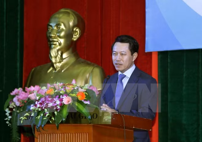 Le ministre laotien des AE visite l’Académie diplomatique du Vietnam ảnh 1