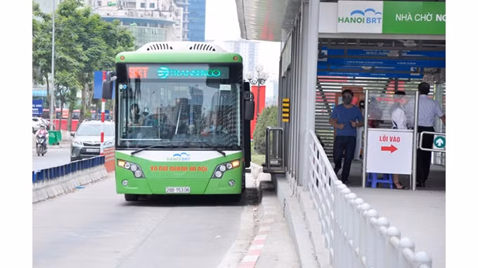 Hanoi tente de déployer le paiement par carte à puce dans les transports publics ảnh 1