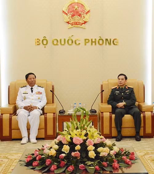 Promotion des liens entre les Marines vietnamienne et cambodgienne ảnh 1