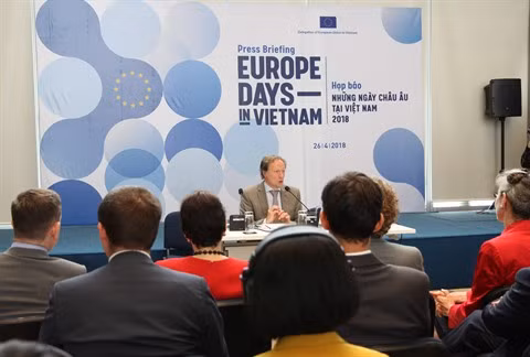 Le "Village européen" promeut la culture de l’UE à Hanoï ảnh 1