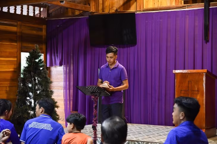 Un livre blanc sur la liberté de culte au Vietnam ảnh 2