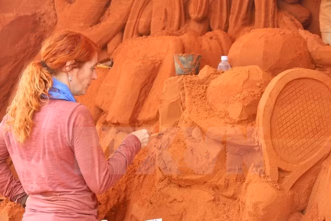 Binh Thuan : le parc de sculptures sur sable cherche à attirer le public ảnh 1