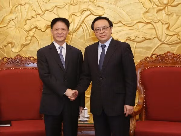 Visite de travail d’une délégation du Parti communiste chinois au Vietnam ảnh 1