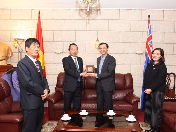 Le président du Front de la Patrie du Vietnam pour Hanoï en visite en Australie ảnh 1