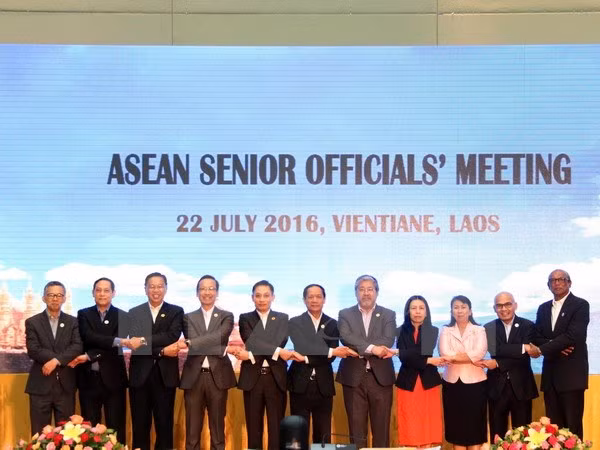 Réunion de hauts officiels (SOM) de l'ASEAN au Laos ảnh 1