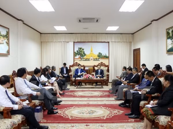 Le vice-Premier ministre laotien Duangdy Somdy salue la coopération avec le Vietnam ảnh 1