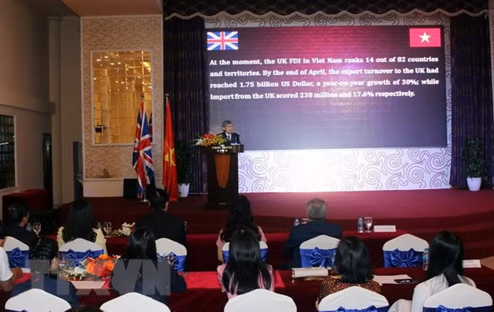 Célébration du 92e anniversaire de la reine Elizabeth II à Ho Chi Minh-Ville ảnh 1