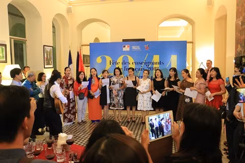 Les enseignants de français à l’honneur ảnh 1 Les enseignants de français à l’honneur ảnh 1