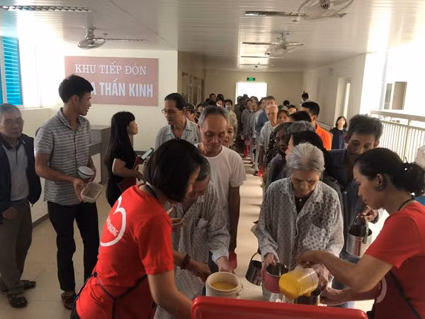 Groupe Mùa Thu, des potages de riz qui réchauffent les cœurs ảnh 2