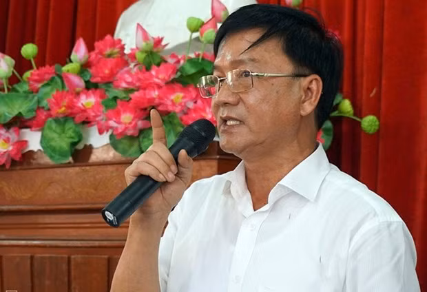 Avertissement à l’encontre de l’ancien président du Comité populaire de la province de Quang Ngai ảnh 1