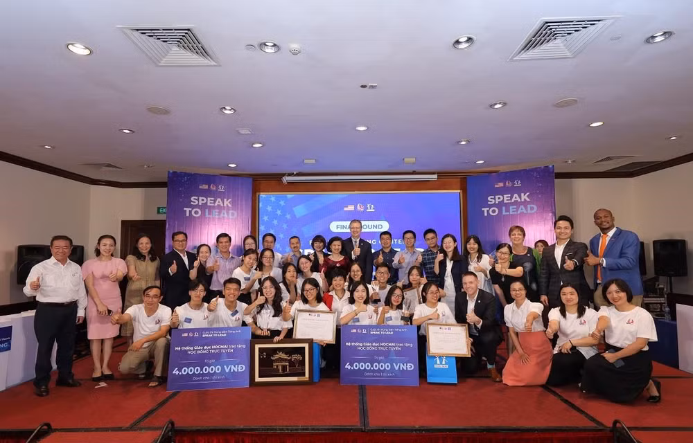 Des élèves vietnamiens donnent des initiatives pour promouvoir les relations Vietnam-Etats-Unis ảnh 1