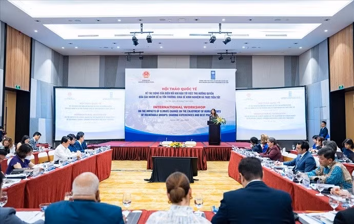 Garantir les droits de l’homme face au changement climatique ảnh 2