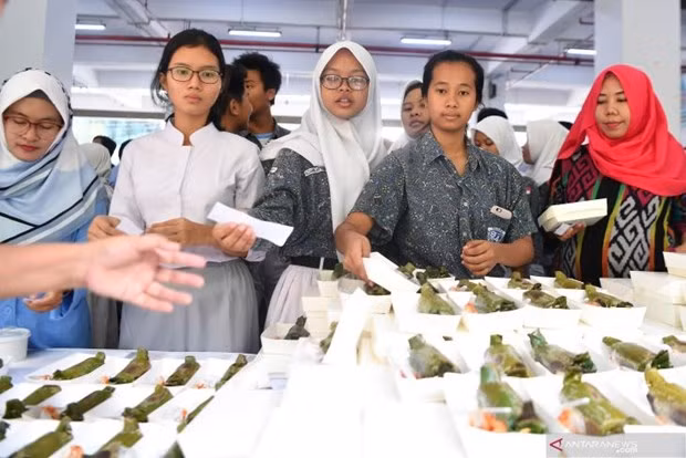 Les étudiants philippins retournent à l'école après plus de deux ans ảnh 1