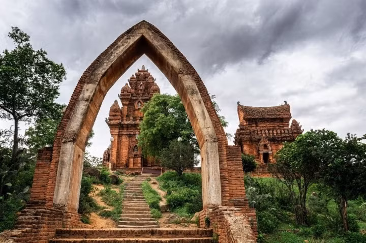 Les tours de Po Klong Garai conservent leur majesté 800 ans après ảnh 1