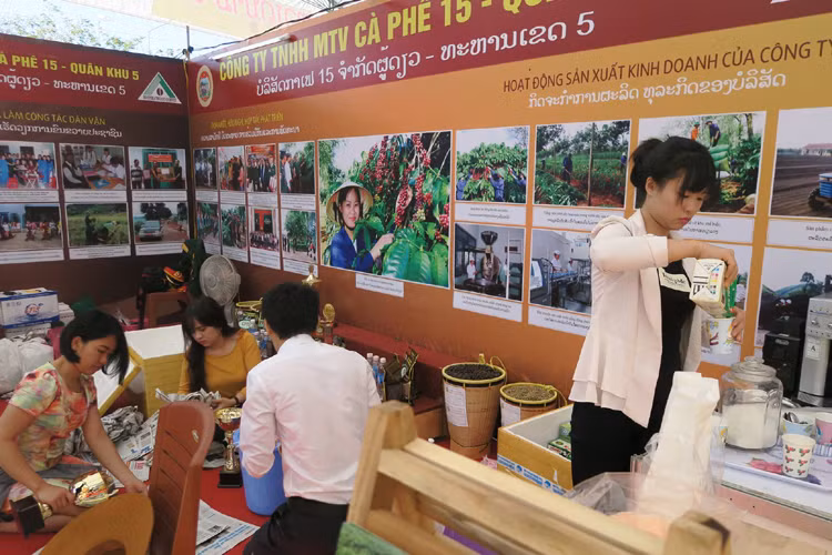 Des opportunités au Laos pour les entreprises vietnamiennes ảnh 1