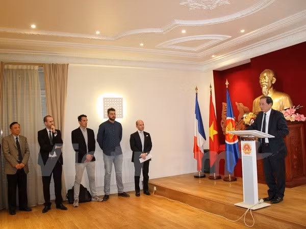 Le constructeur français Peugeot Scooters officie son retour au Vietnam ảnh 1