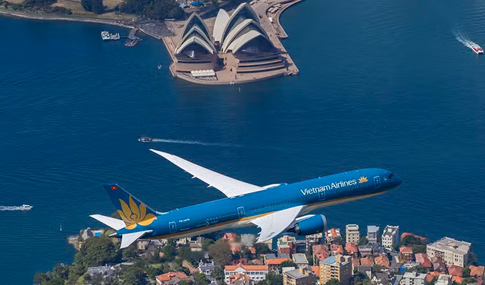 Vietnam Airlines et King Power Traveller unies pour doper les ventes en vol ảnh 1