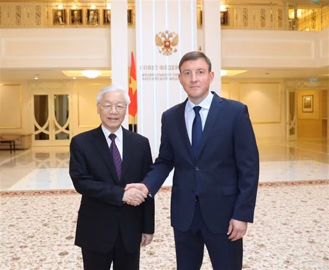 Le leader du PCV rencontre le vice-président du Conseil de la Fédération de Russie ảnh 1