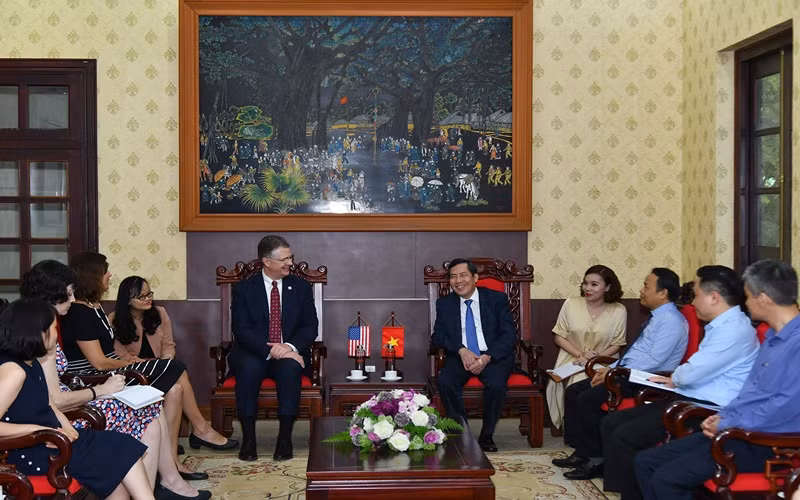 Les États-Unis et le Vietnam cherchent à étendre leur coopération dans la presse ảnh 1