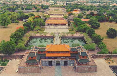 Thua Thiên-Huê: découverte de deux portes dans la cité impériale de Huê ảnh 1