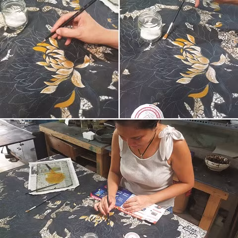 Sourde et muette, elle s’exprime par la peinture ảnh 2