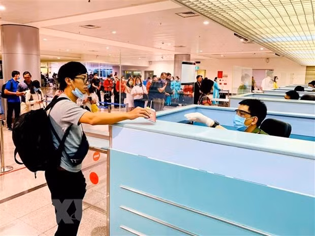 COVID-19: les personnes en provenance de R. de Corée doivent faire une déclaration médicale ảnh 1