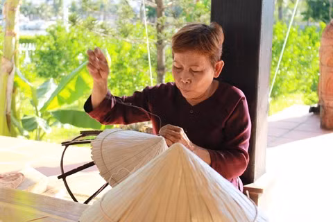 Le chapeau en feuilles ảnh 2