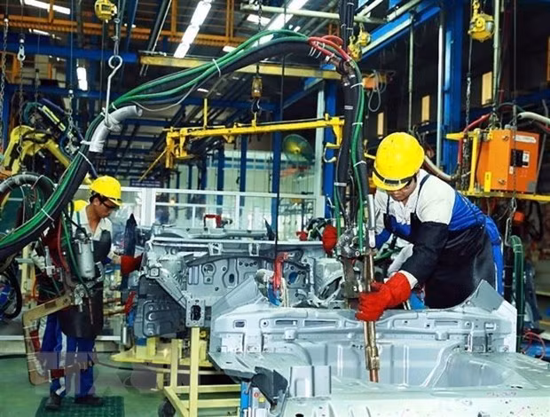 Les ventes automobiles en avril ont baissé de près de 40% ảnh 1