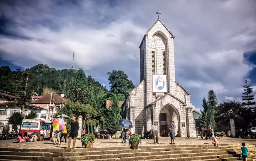 Lao Cai accueille 1,4 million de touristes au 1er trimestre ảnh 1