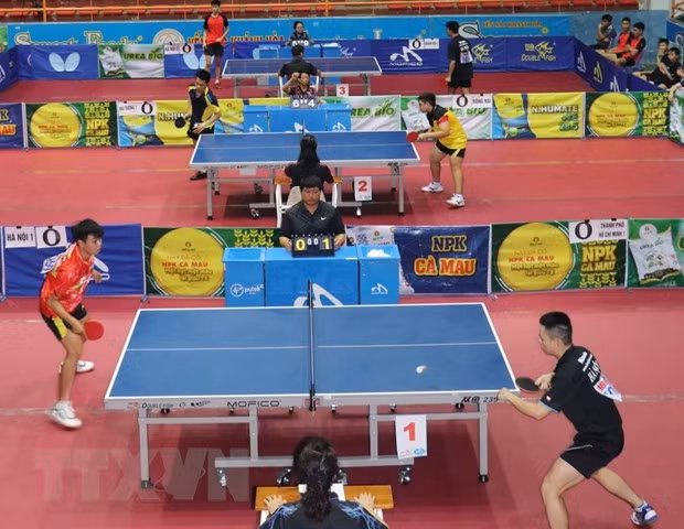 Ouverture du 33e tournoi international de ping-pong “Raquette d’or” à Hô Chi Minh-Ville ảnh 1
