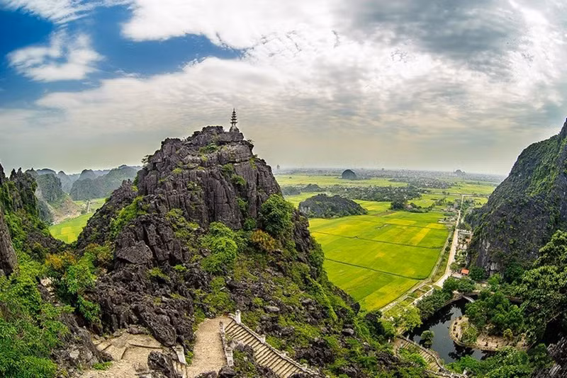 Tourisme vietnamien : la beauté intemporelle attirent des visiteurs étrangers ảnh 1