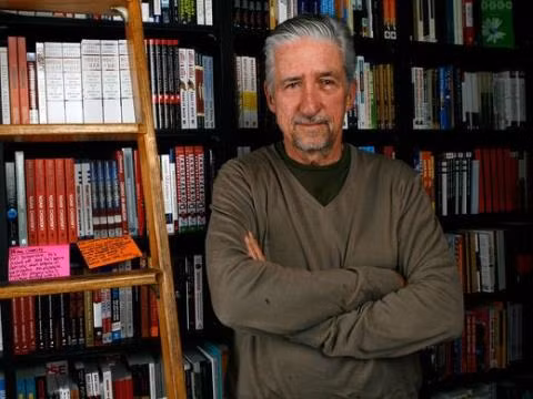 Tom Hayden, icône de la lutte contre la guerre du Vietnam, est décédé ảnh 1