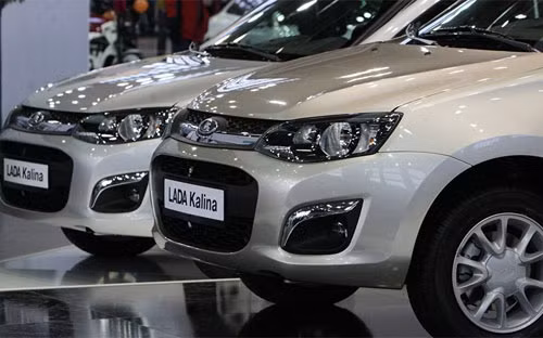 Montée en flèche des importations de véhicules en provenance de Russie ảnh 1