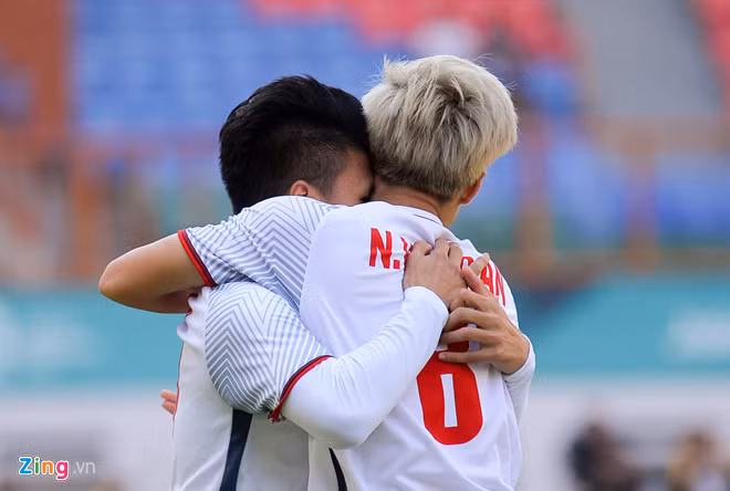 ASIAD 2018 : l’équipe olympique de football du Vietnam domine celle du Japon ảnh 1