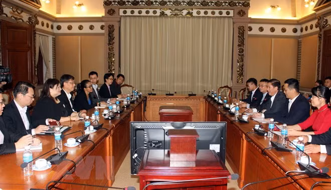 Hô Chi Minh-Ville et Singapour promeuvent les liens dans la construction d'une ville intelligente ảnh 1