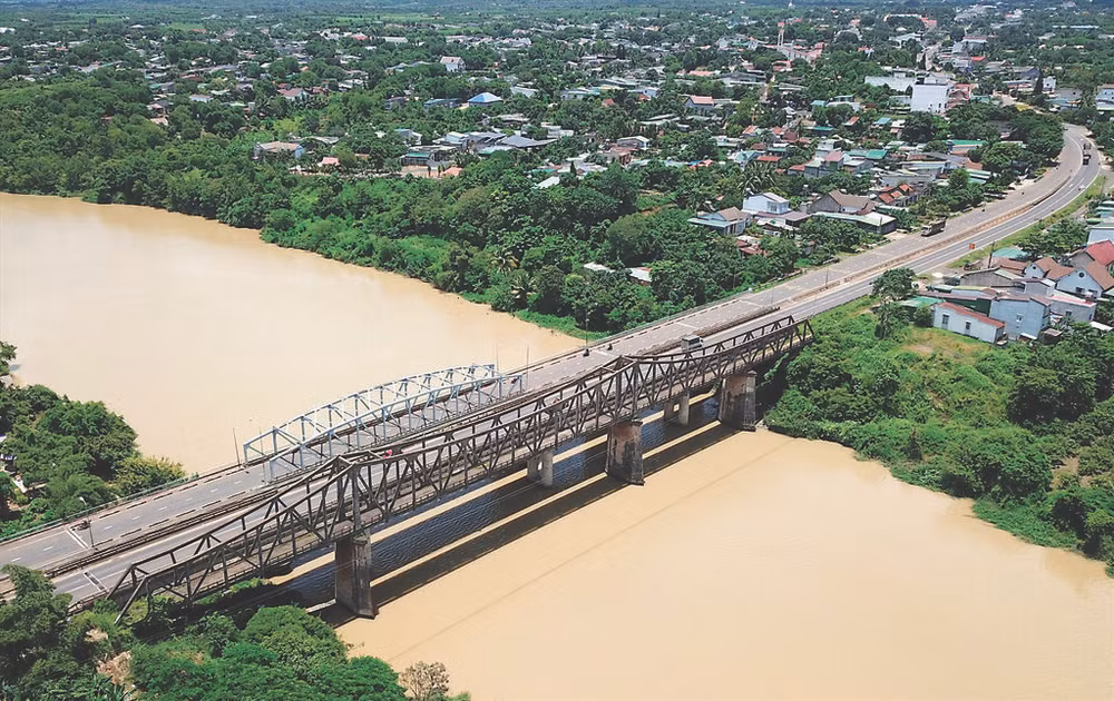 Vue aérienne du pont Sêrêpôk. Photo: Phan Tuân/CVN