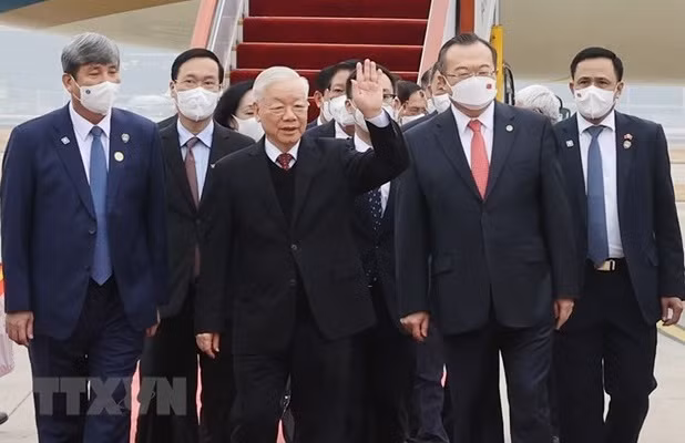 Des experts chinois apprécient la visite du leader du PCV Nguyên Phu Trong en Chine ảnh 1