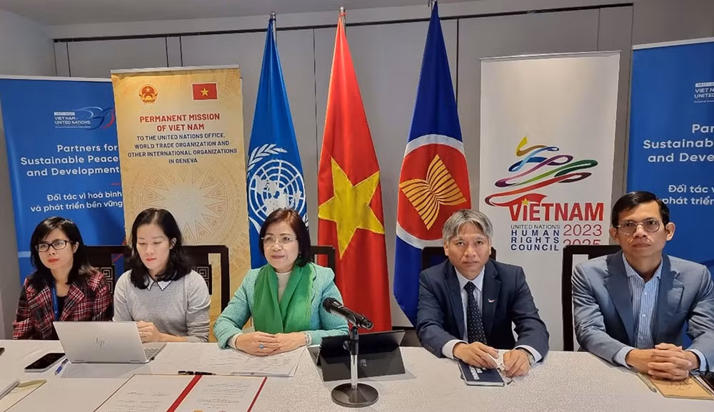 L’Université du commerce extérieur de Hanoï rejoint le Programme des chaires de l’OMC ảnh 1