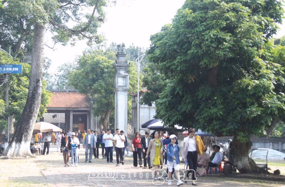 Reprise impressionnante du secteur des services à Hung Yen ảnh 1