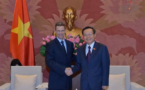 Le Vietnam soutient toujours la promotion de la coopération avec les entreprises américaines ảnh 1