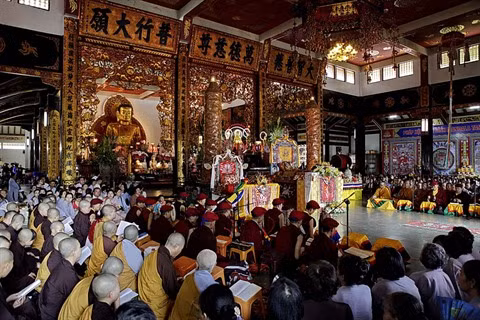 Bac Giang : pagode, chant et alcool ảnh 1