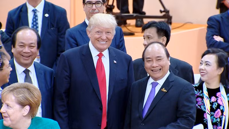 Le PM vietnamien rencontre les présidents chinois et américain à Hambourg ảnh 1