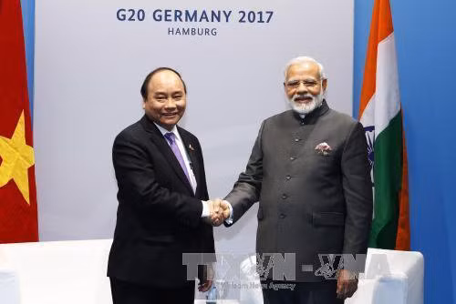 Le PM Nguyên Xuân Phuc rencontre le président indonésien et le PM indien ảnh 2